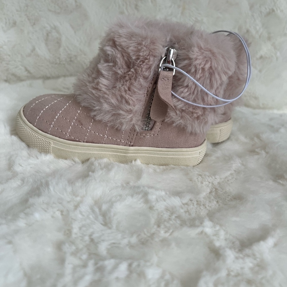 Sugar Toddler Blush pink Cozy Boots, Size 5